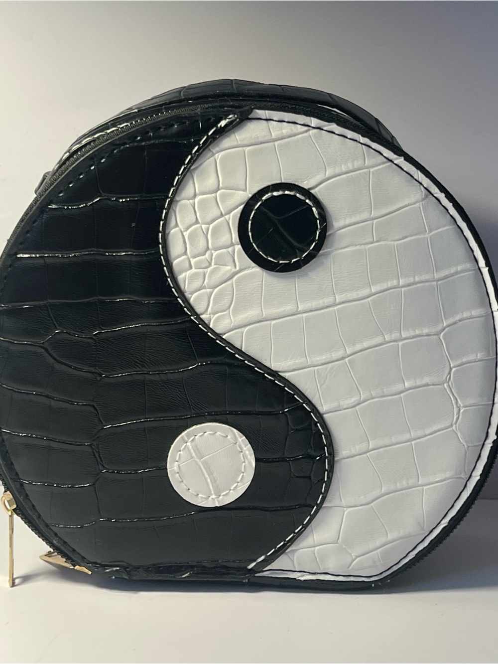 Yin Yang Croc-Embossed Mini Crossbody Bag - Black & White